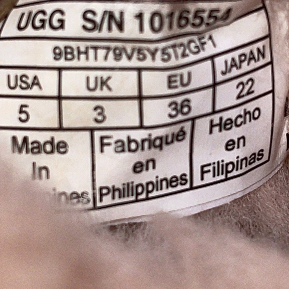UGG Mini Bailey Button Bling - Picture 10 of 10